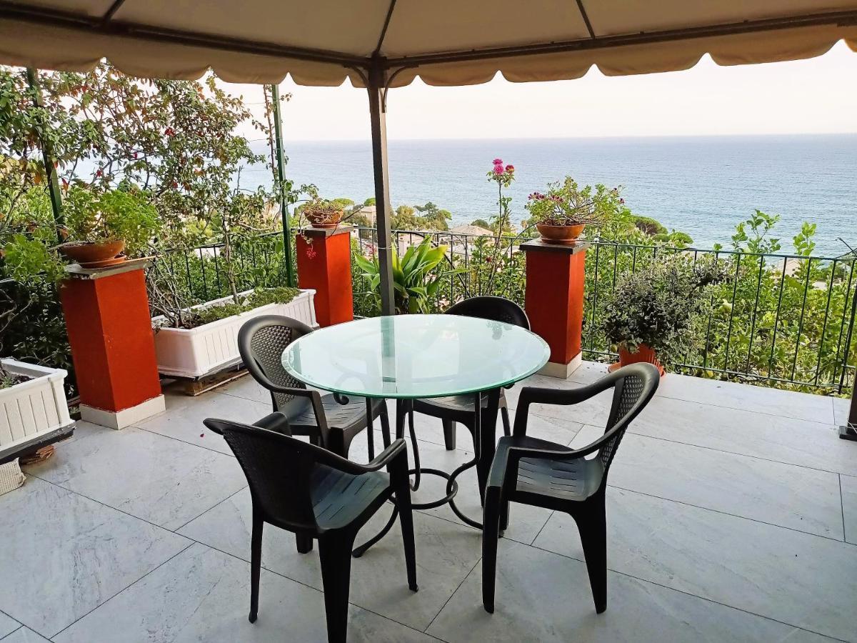 Salotto Sul Mare Bed & Breakfast Genoa Luaran gambar